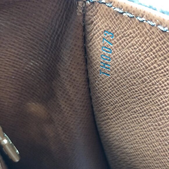 Authentic Louis Vuitton Saint Cloud GM Brown Monogram Shoulder Bag mn600-121325 - Picture 15 of 16